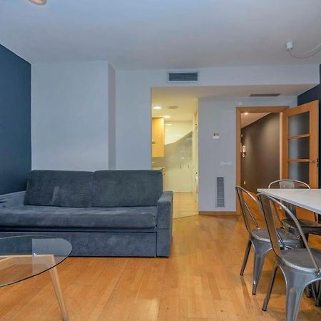 2 Bedroom Duplex Apartment With Balcony 4-3 Barcelona Exterior foto