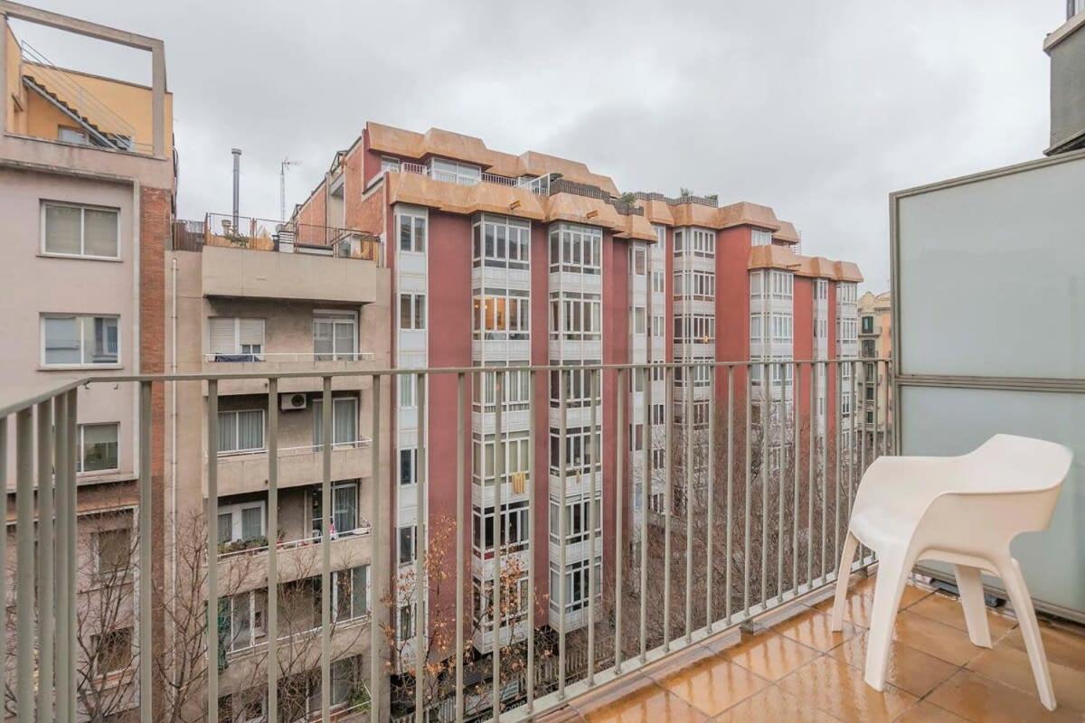 2 Bedroom Duplex Apartment With Balcony 4-3 Barcelona Exterior foto
