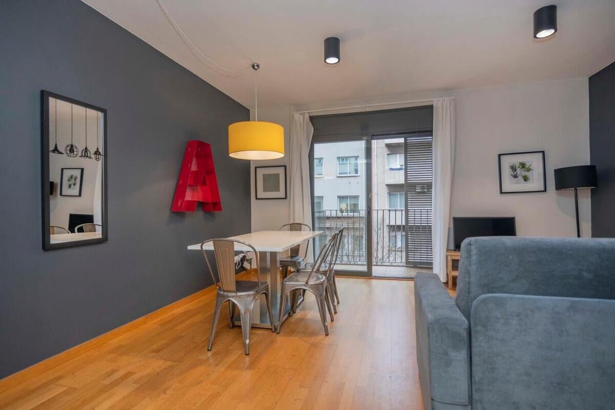 2 Bedroom Duplex Apartment With Balcony 4-3 Barcelona Exterior foto