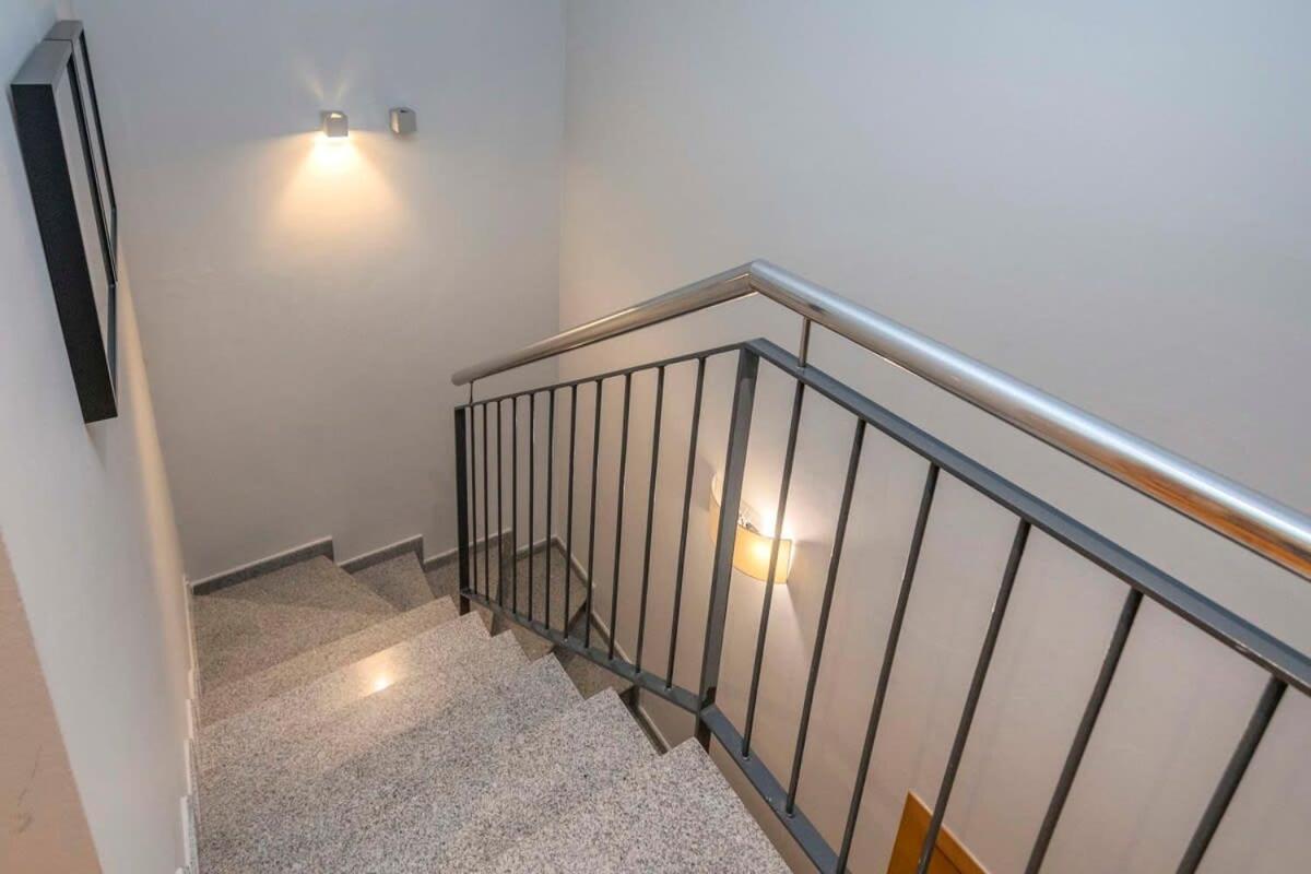 2 Bedroom Duplex Apartment With Balcony 4-3 Barcelona Exterior foto