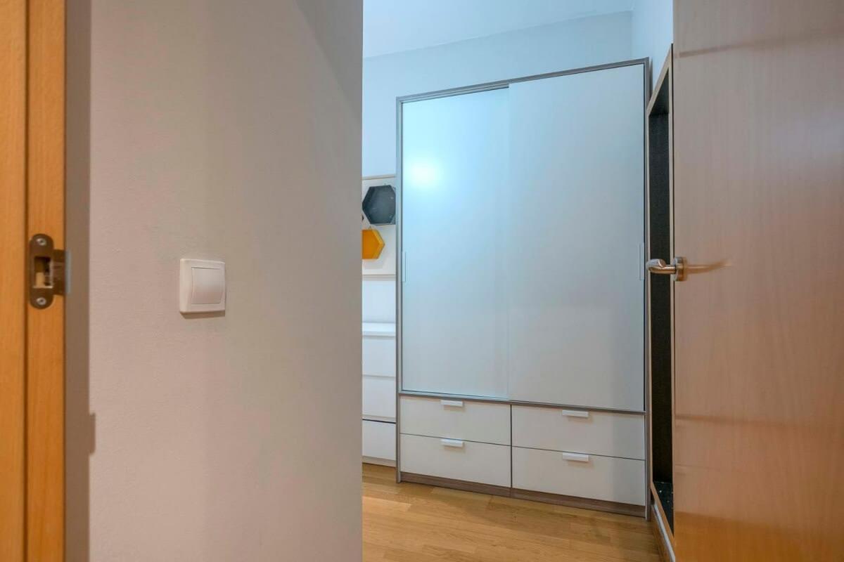 2 Bedroom Duplex Apartment With Balcony 4-3 Barcelona Exterior foto
