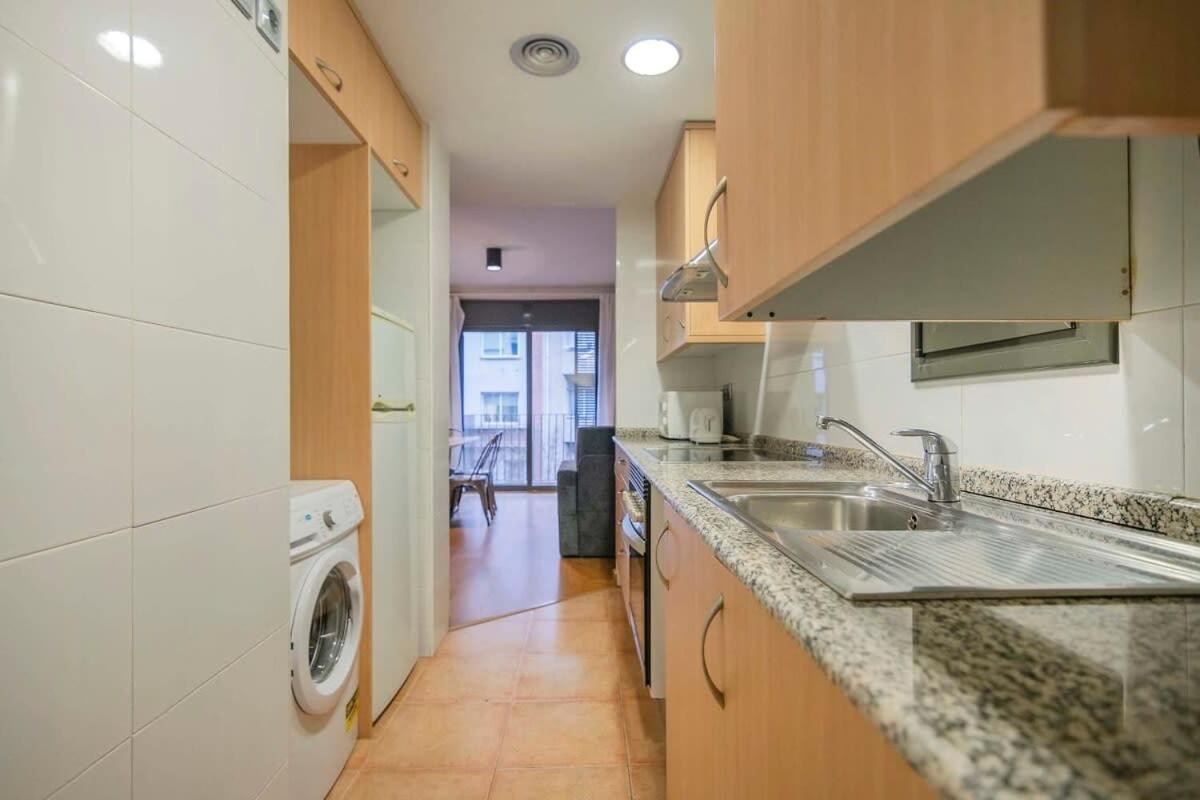 2 Bedroom Duplex Apartment With Balcony 4-3 Barcelona Exterior foto