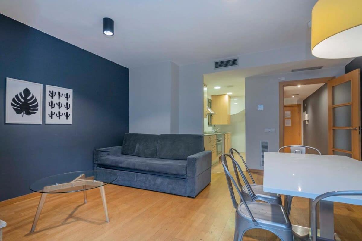 2 Bedroom Duplex Apartment With Balcony 4-3 Barcelona Exterior foto