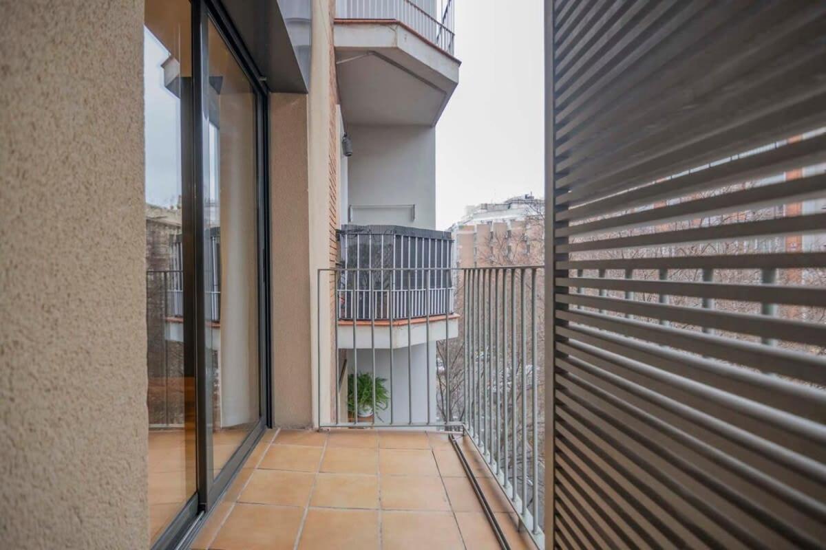 2 Bedroom Duplex Apartment With Balcony 4-3 Barcelona Exterior foto