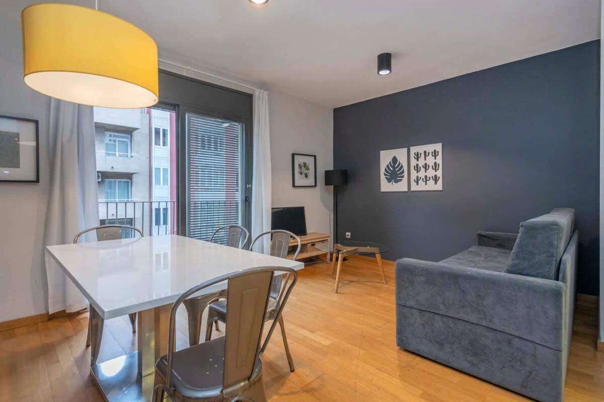 2 Bedroom Duplex Apartment With Balcony 4-3 Barcelona Exterior foto