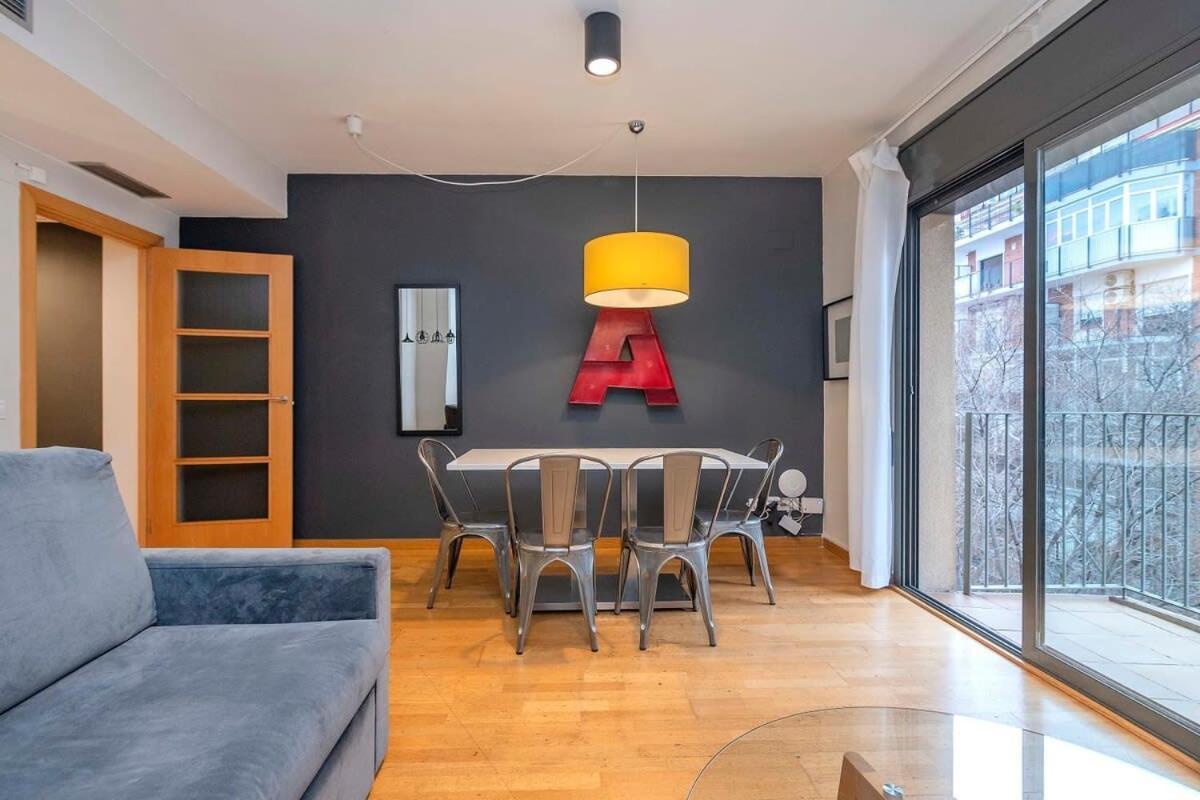 2 Bedroom Duplex Apartment With Balcony 4-3 Barcelona Exterior foto